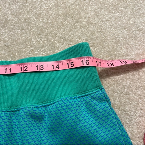 NEW Nike Sweat Shorts Womens Large Green Blue Fleece High Rise Loose Fit AOP - Picture 11 of 13